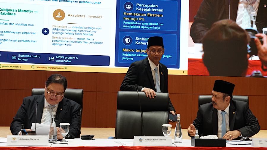 Menkeu Purbaya Yudhi Sadewa saat konferensi pers Nota Keuangan dan RAPBN 2027 di Jakarta, Jumat (14/8/2026). (Bloomberg Technoz/Andrean Kristianto)