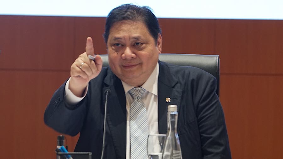 Menko Perekonomian Airlangga Hartarto saat konferensi pers Nota Keuangan dan RAPBN 2027 di Jakarta, Jumat (14/8/2026). (Bloomberg Technoz/Andrean K)