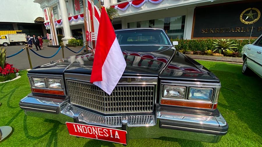 Cadillac Fleetwood Brougham pernah digunakan Presiden ke-3 RI B.J. Habibie serta menjadi kendaraan resmi bagi tamu negara.