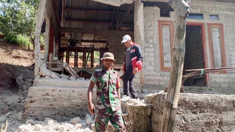 Dampak Gempa Bumi M7,7 di NTT. (Dok BNPB)