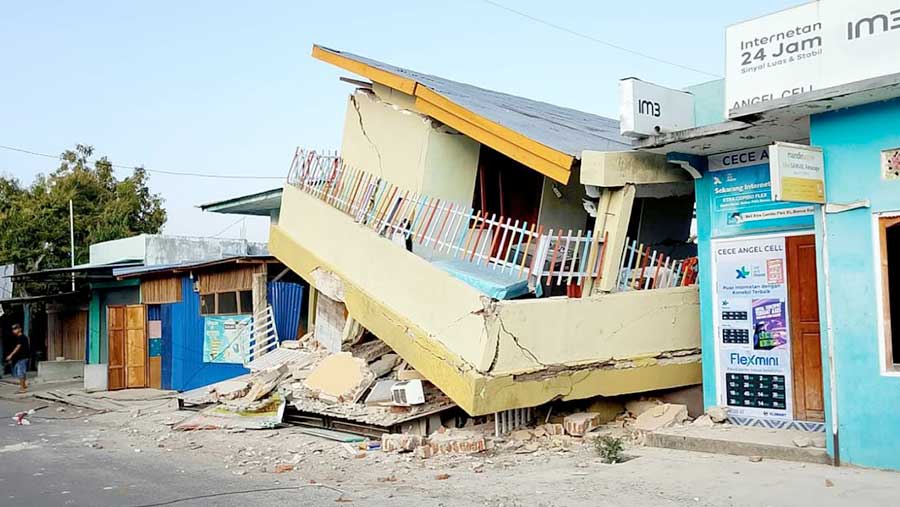 Dampak Gempa Bumi M7,7 di NTT. (Dok BNPB)