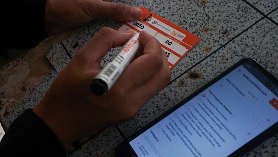 Pemerintah tengah mengelompokkan masyarakat ke dalam 10 tingkat kesejahteraan (desil). (Bloomberg Technoz/Andrean Kristianto)