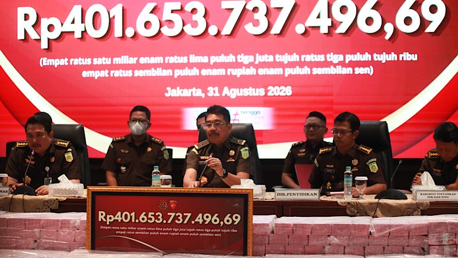 Dirdik Jampidsus Saiful Bahri Siregar berbicara terkait kasus korupsi tata kelola nikel di Kejagung, Senin (31/8/2026). (Bloomberg Technoz/Andrean K)