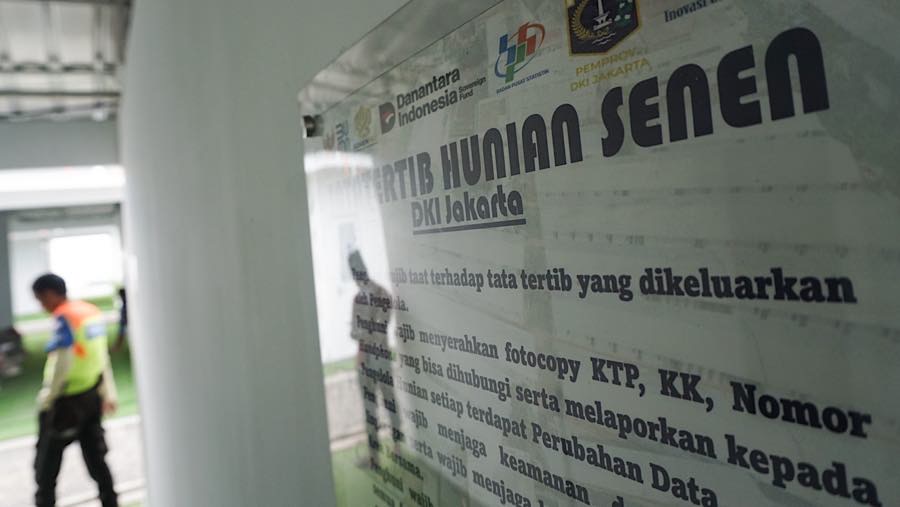 Warga beraktivitas di Hunian Senen, Jalan Kramat Raya, Senen, Jakarta, Selasa (2/9/2026). (Bloomberg Technoz/Andrean Kristianto)
