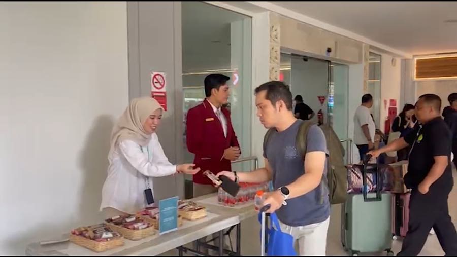 Pihak pengelola mengimbau kepada calon penumpang pesawat udara untuk melakukan konfirmasi secara berkala. (Dok. Bandara I Gusti Ngurah Rai)