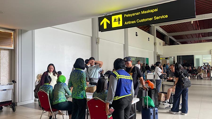 Suasana bandara dan penanganan penumpang terdampak di Bandara I Gusti Ngurah Rai, Denpasar, Minggu (6/9/2025). (Dok. Bandara I Gusti Ngurah Rai)