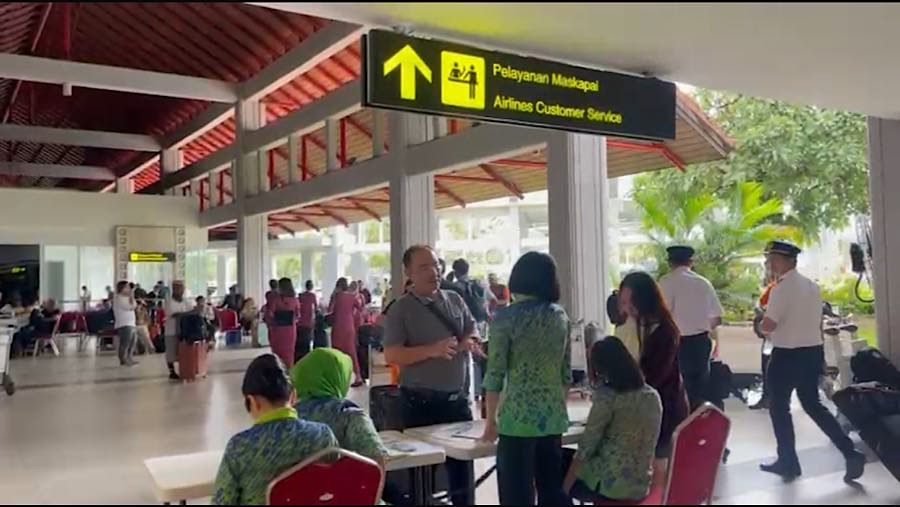 Suasana bandara dan penanganan penumpang terdampak di Bandara I Gusti Ngurah Rai, Denpasar, Minggu (6/9/2025). (Dok. Bandara I Gusti Ngurah Rai)