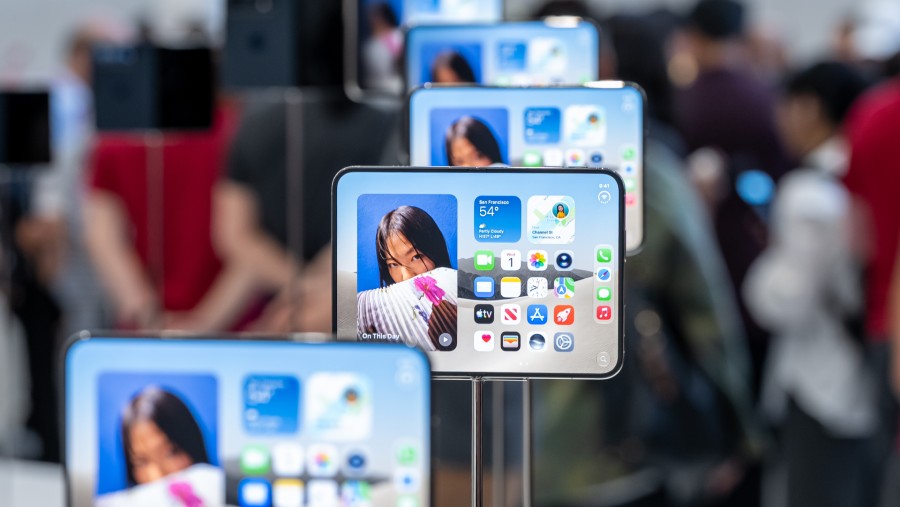 Apple perkenalkan hp lipat iPhone Duo di Apple Park, Cupertino, California, AS, pada Rabu, 9 September 2026. David Paul Morris/Bloomberg