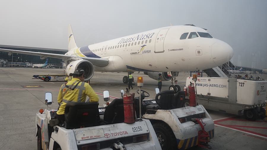 Pesawat terparkir di Bandara Soekarno-Hatta, Tangerang, Rabu (9/11/2026). (Bloomberg Technoz/Andrean Kristianto)
