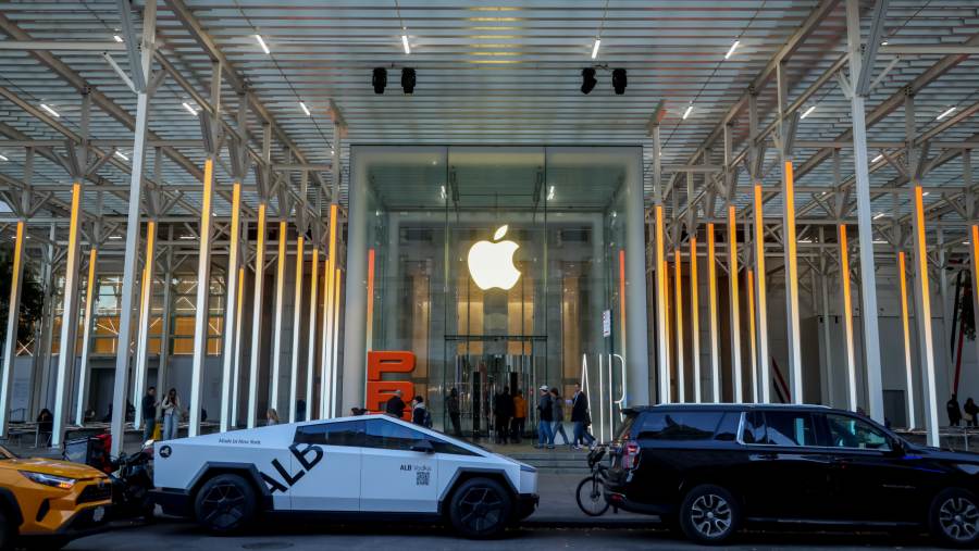 Toko ritel Apple di Fifth Avenue, Kota New York, AS. (Michael Nagle/Bloomberg)
