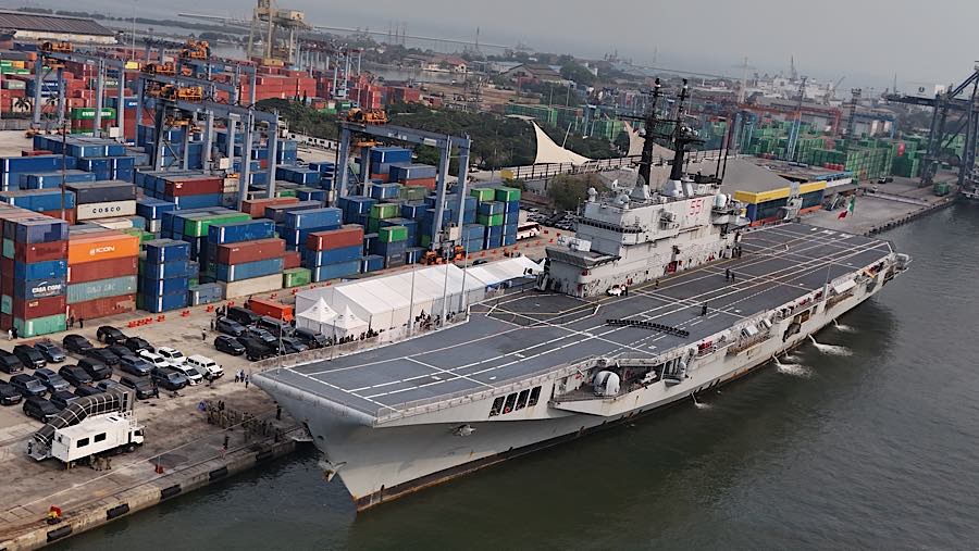 Dalam pelayarannya kapal ini melalui rute global selama 25 hari dengan jarak tempuh 6.870 Nm melintasi Terusan Suez, Laut Merah dan Samudra Hindia.