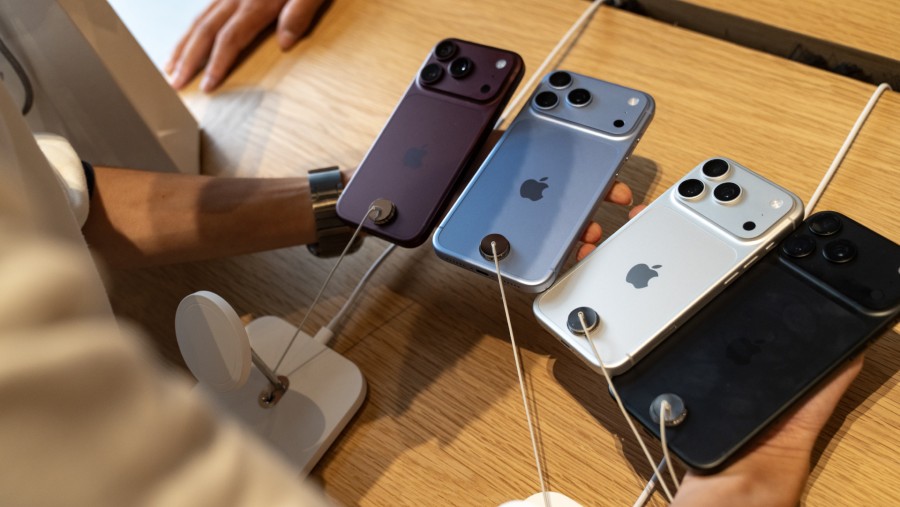 iPhone 18 Pro Max dalam perilisan perdana di pasar China, berlokasi di Beijing. (Andrea Verdelli/Bloomberg)