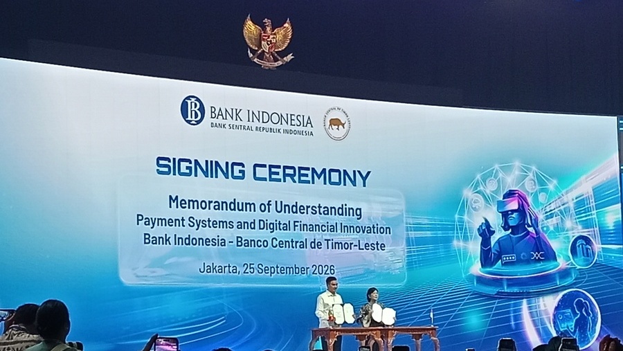 Gubernur Bank Indonesia, Destry Damayanti menandatangani MoU dengan Bank Sentral Timor Leste, Jumat (25/9/2026) (Bloomberg Technoz/Pramesti)