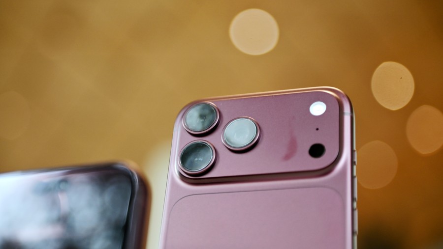 Penjualan perdana iPhone 18 Pro di Mumbai, India. (Indranil Aditya/Bloomberg)