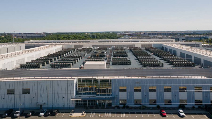 Pusat data CloudHQ di Ashburn, Virginia. (Lexi Critchett/Bloomberg)