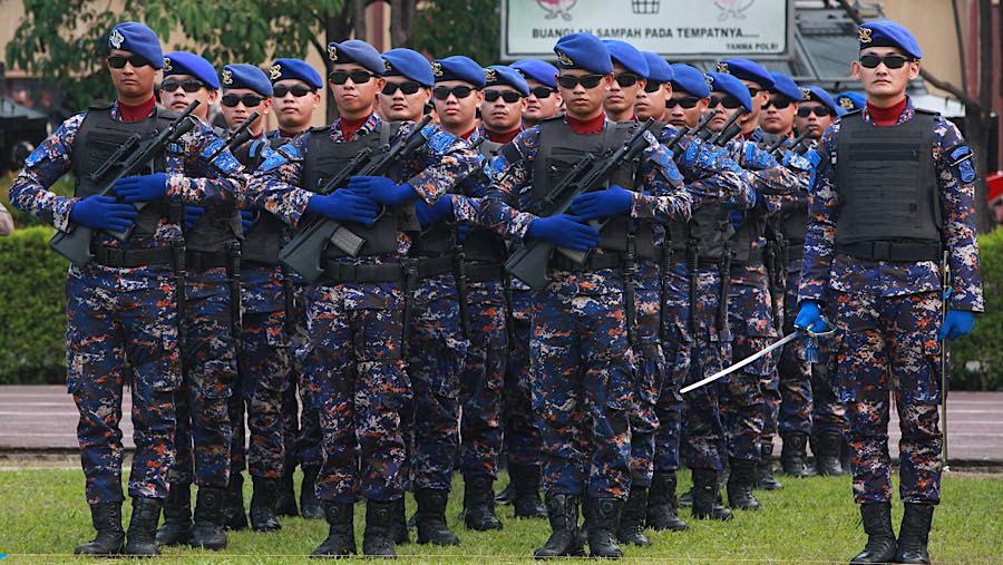 Suasana Upacara tradisi penyerahan panji-panji Polri di Lapangan Bhayangkara, Jakarta, Jumat (2/10/2026). (Bloomberg Technoz/Andrean Kristianto)
