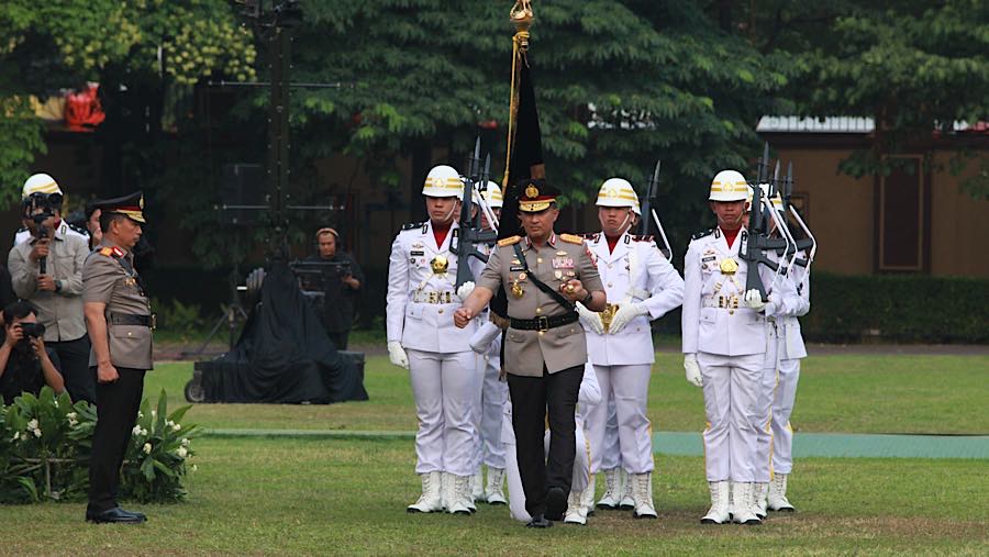 Suasana Upacara tradisi penyerahan panji-panji Polri di Lapangan Bhayangkara, Jakarta, Jumat (2/10/2026). (Bloomberg Technoz/Andrean Kristianto)