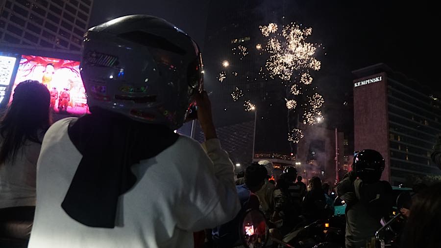 Pertandingan berakhir imbang 2-2 setelah 120 menit, sebelum Indonesia menang 4-2 melalui adu penalti. (Bloomberg Technoz/Andrean Kristianto)