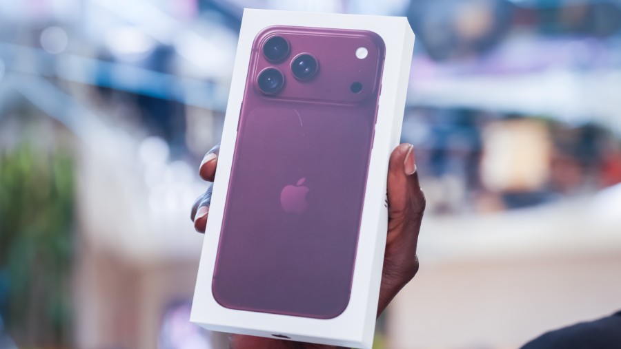 iPhone 18 Pro Max di Toko Apple Fifth Avenue. Michael Nagle/Bloomberg