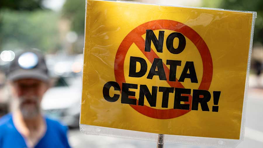 Bagaimana Pusat Data Mendorong Kenaikan Biaya Listrik di AS (Bloomberg)