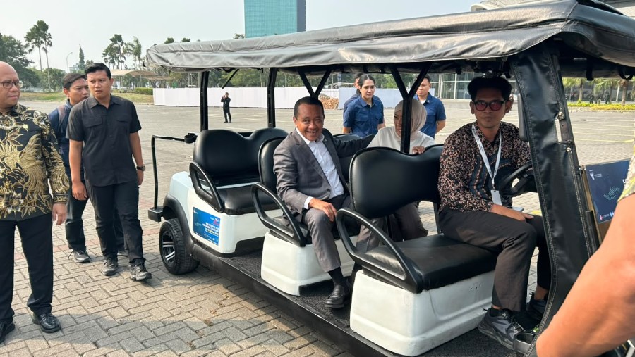 Menteri ESDM Bahlil Lahadalia di sela kegiatan TEI 2026 di ICE BSD, Rabu (14/10/2026)./Bloomberg Technoz-Azura Yumna
