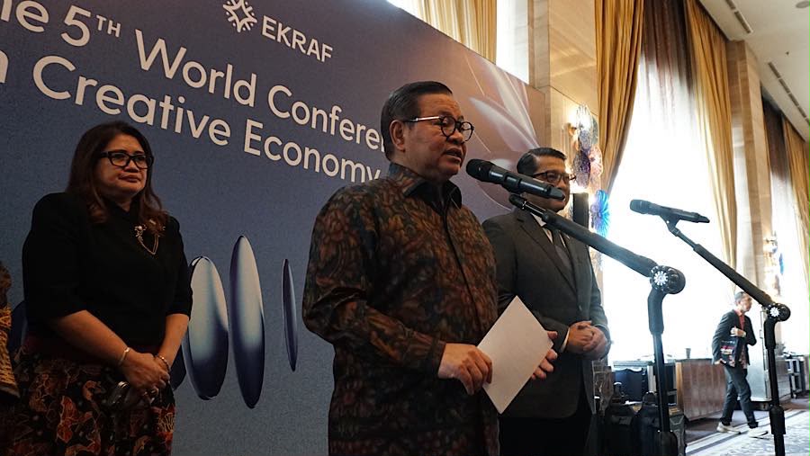 Gubernur DKI Jakarta, Pramono Anung saat memberikan keterangan usai berbicara di WCCE di Jakarta, Jumat (23/10/2026), (Bloomberg Technoz/Andrean K)