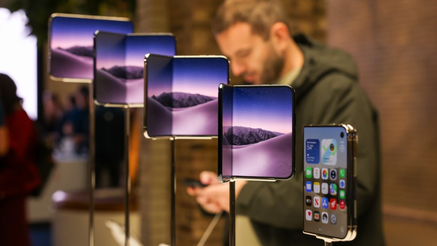 iPhone Duo./dok. Bloomberg