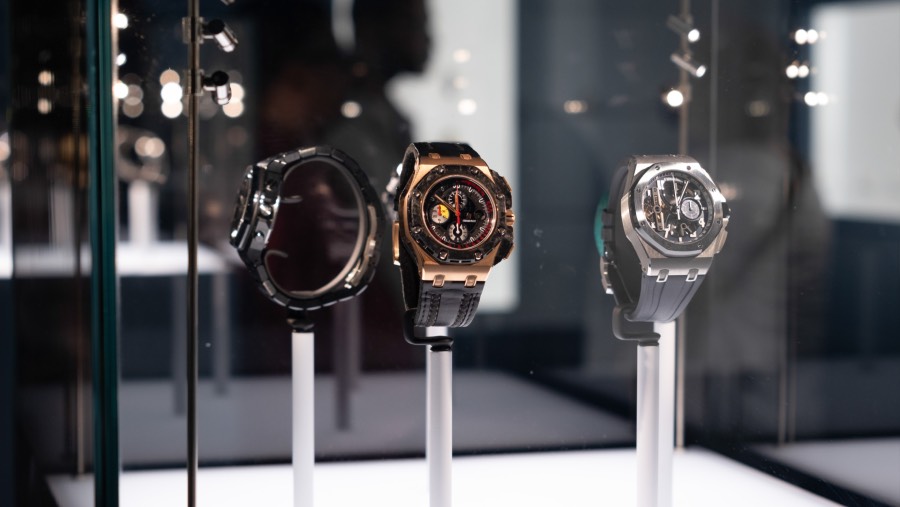 Jam tangan Audemars Piguet Royal Oak Offshore Grand Prix. (Sumber: Walaa Alshaer/Bloomberg)