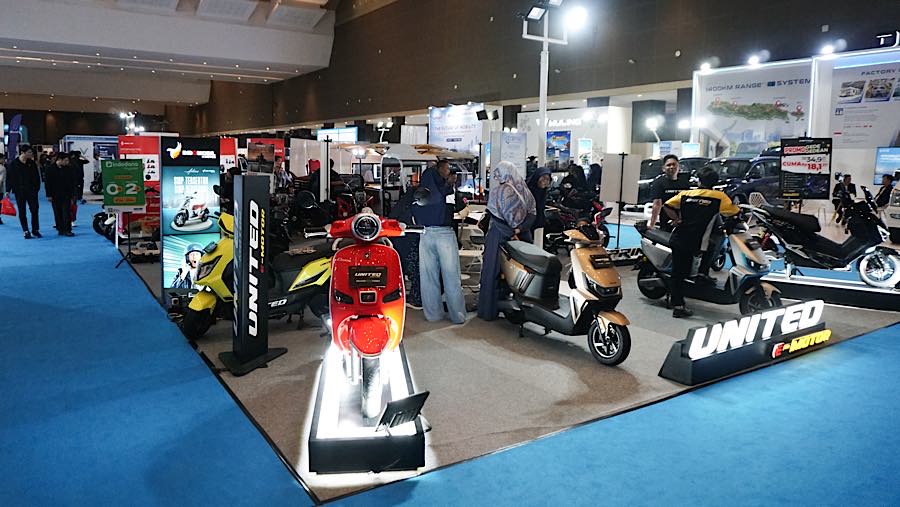 Pasar sepeda motor listrik diwakili oleh Alva, AHM, Indomobil E-Motor, Polytron, Selis, United, dan VinFast. (Bloomberg Technoz/Andrean)
